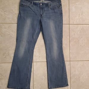 Levi Boot Cut Jeans